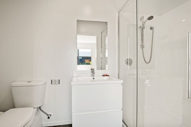 Photo of property in 19 Maize Street, Jacks Point, Queenstown, 9371