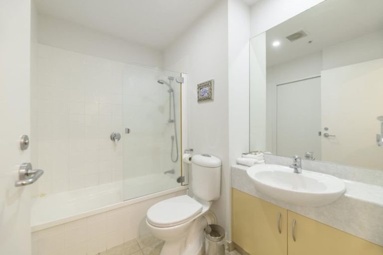 Photo of property in 12 Maunganui Road, Mount Maunganui, 3116