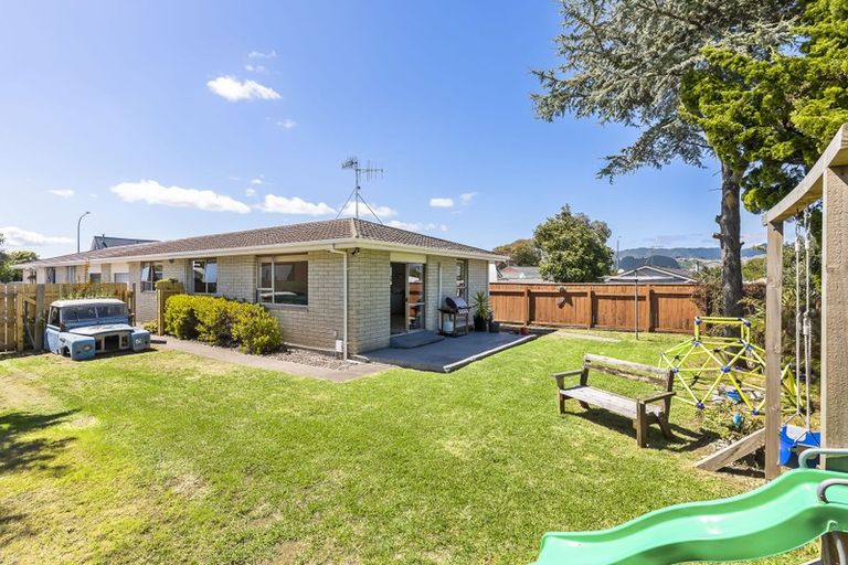 Photo of property in 62b Mazengarb Road, Paraparaumu Beach, Paraparaumu, 5032