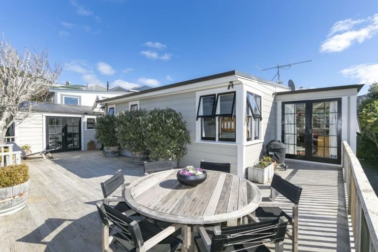 Photo of property in 39 Hanover Street, Wadestown, Wellington, 6012