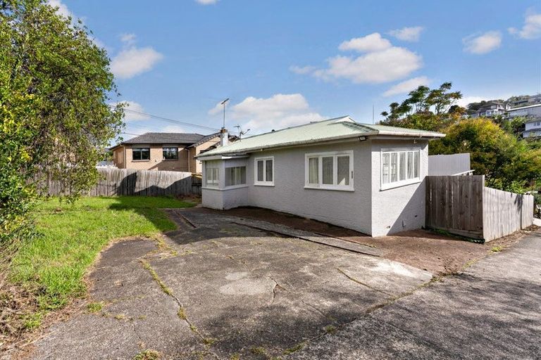 Photo of property in 692 Beach Road, Browns Bay, Auckland, 0630