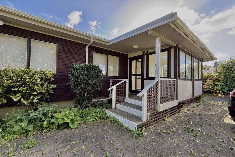 Photo of property in 14a Mason Street, Moera, Lower Hutt, 5010