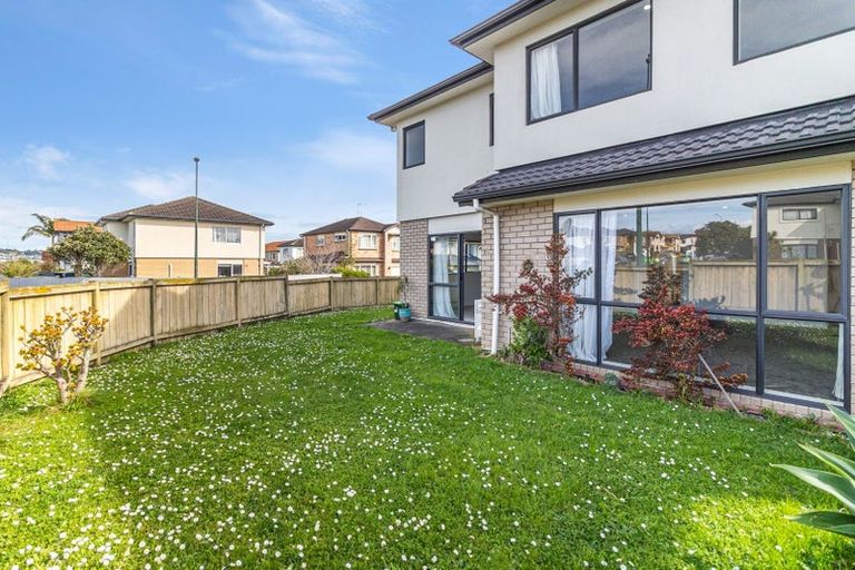 Photo of property in 37 Kestev Drive, Flat Bush, Auckland, 2016