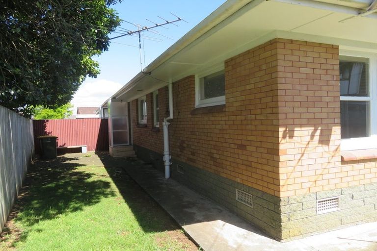 Photo of property in 1/108a Carruth Road, Papatoetoe, Auckland, 2025