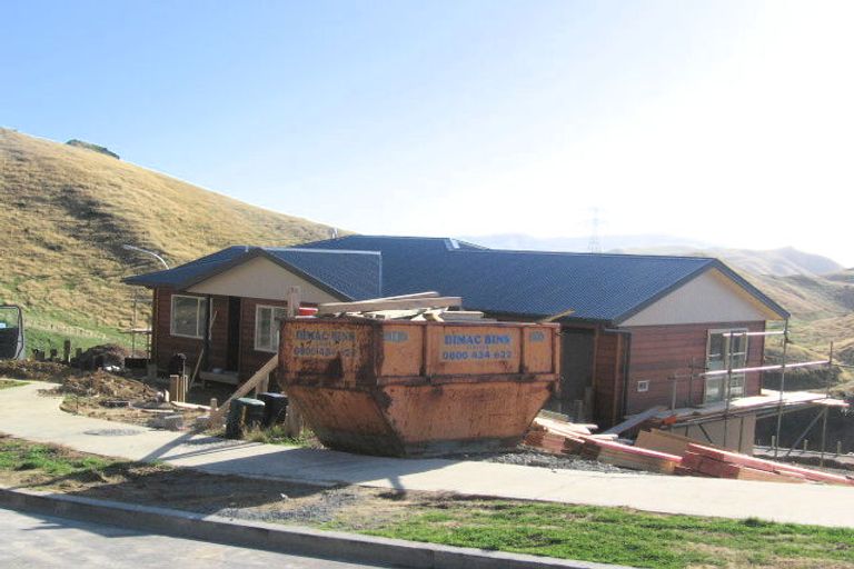 Photo of property in 26 Comber Place, Johnsonville, Wellington, 6037