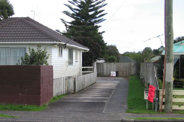 Photo of property in 618a Te Atatu Road, Te Atatu Peninsula, Auckland, 0610