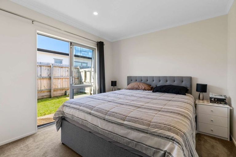 Photo of property in 13 Whareatua Avenue, Takanini, 2112