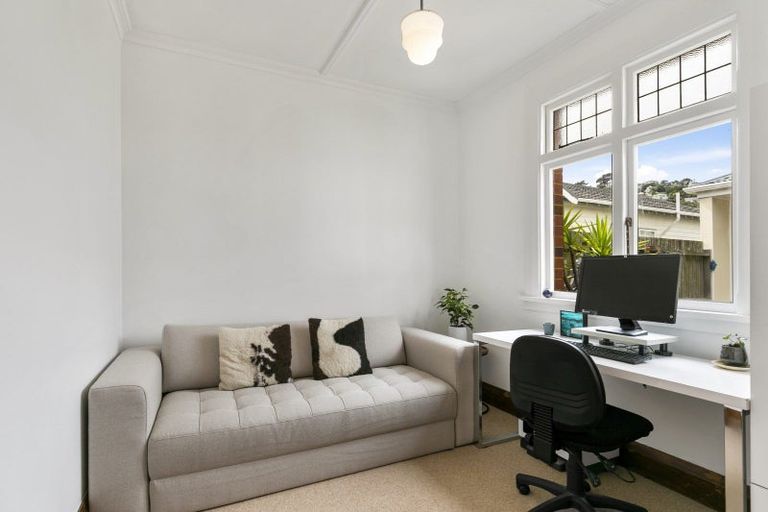 Photo of property in 181 The Parade, Island Bay, Wellington, 6023