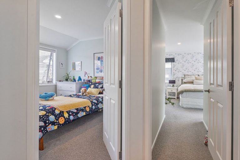 Photo of property in 31 Wells Place, Whitianga, 3510
