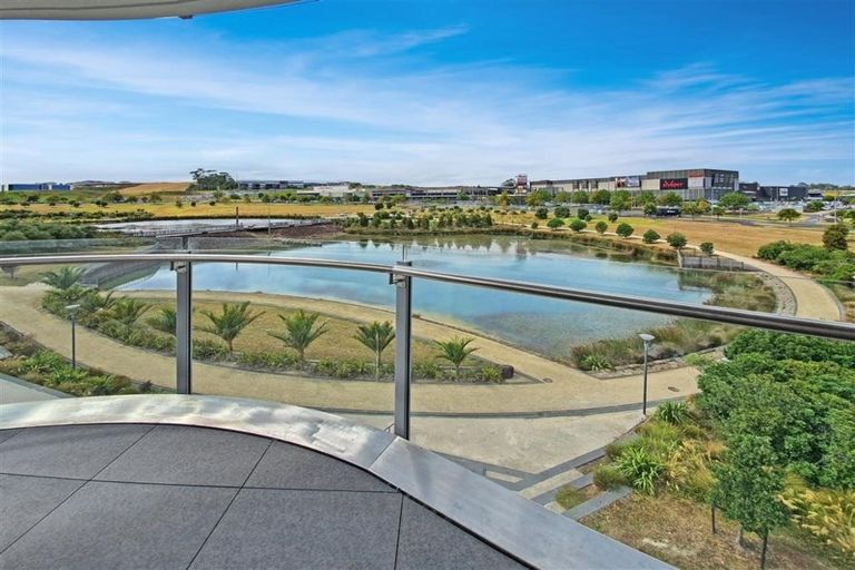 Photo of property in 604/27 Don Mckinnon Drive, Albany, Auckland, 0632