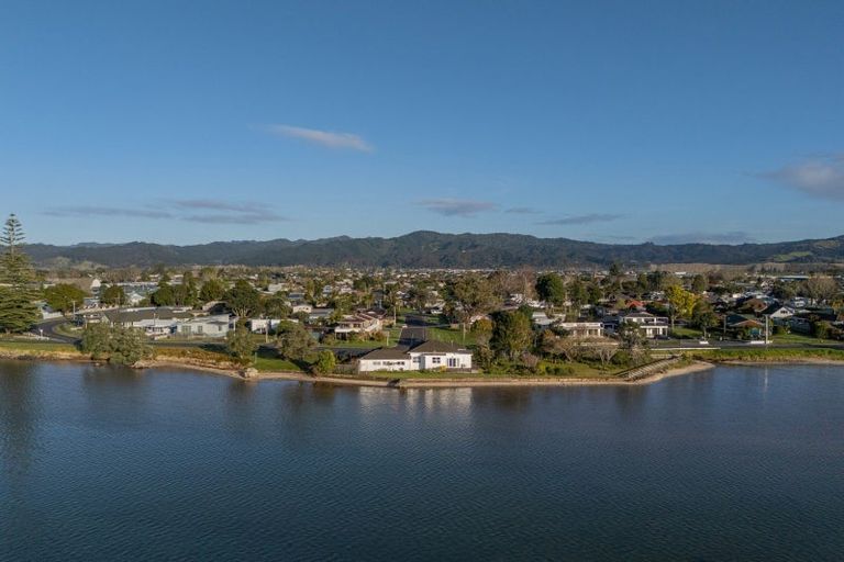 Photo of property in 96 Albert Street, Whitianga, 3510