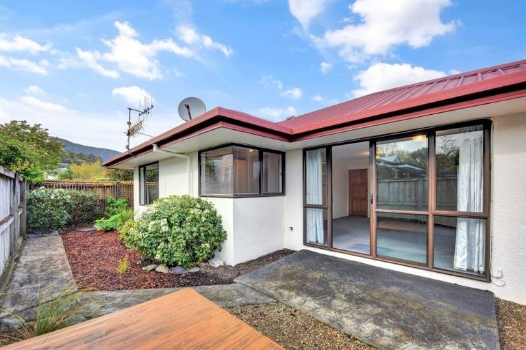 Photo of property in 9 Marsden Road, Stoke, Nelson, 7011