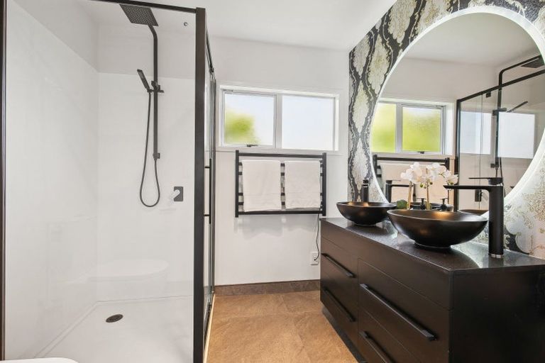 Photo of property in 116 Woodman Drive, Tawa, Wellington, 5028