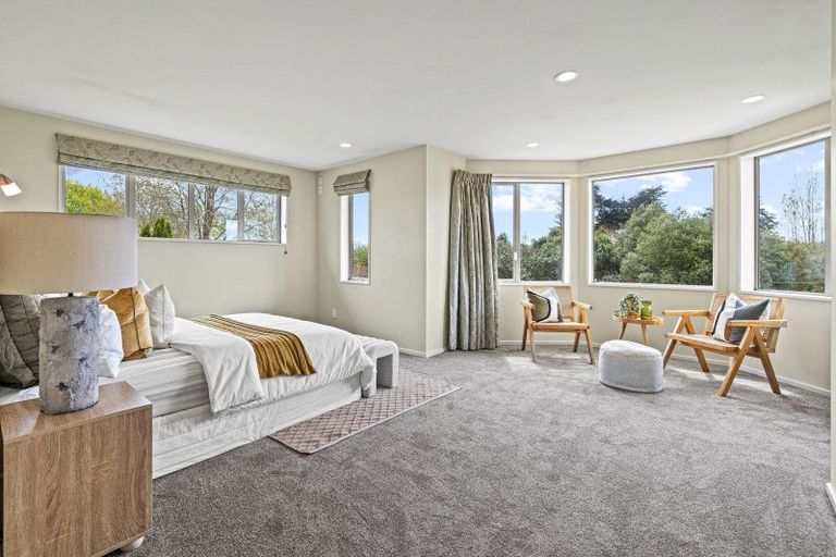 Photo of property in 64 Willowview Drive, Redwood, Christchurch, 8051