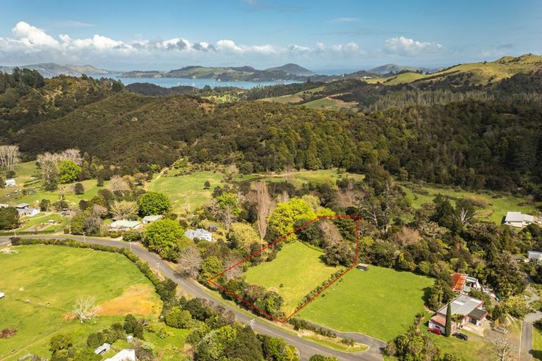 Photo of property in 2565 Rings Road, Coromandel, 3506