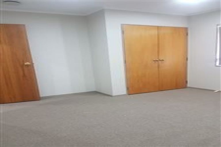 Photo of property in 2/27 Rata Street, New Lynn, Auckland, 0600