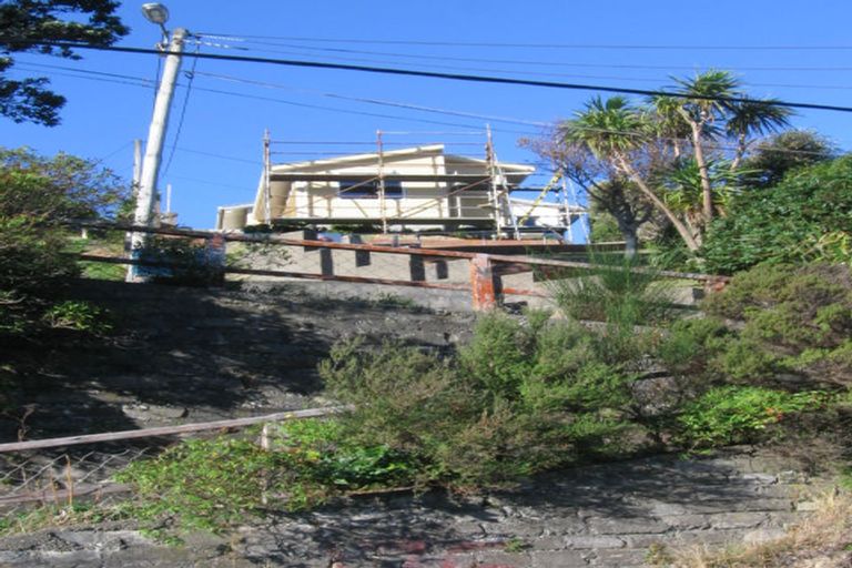 Photo of property in 178 Nevay Road, Karaka Bays, Wellington, 6022