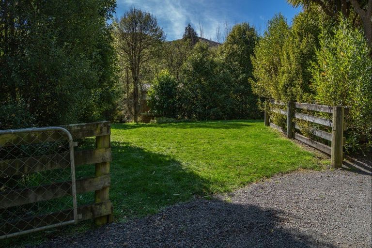 Photo of property in 205 Okuti Valley Road, Little River, 7591