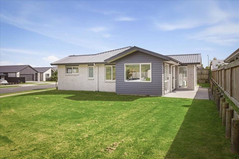 Photo of property in 6 Kohekohe Drive, Owhata, Rotorua, 3010