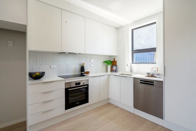 Photo of property in 62 Tiketike Way, Brooklyn, Wellington, 6021