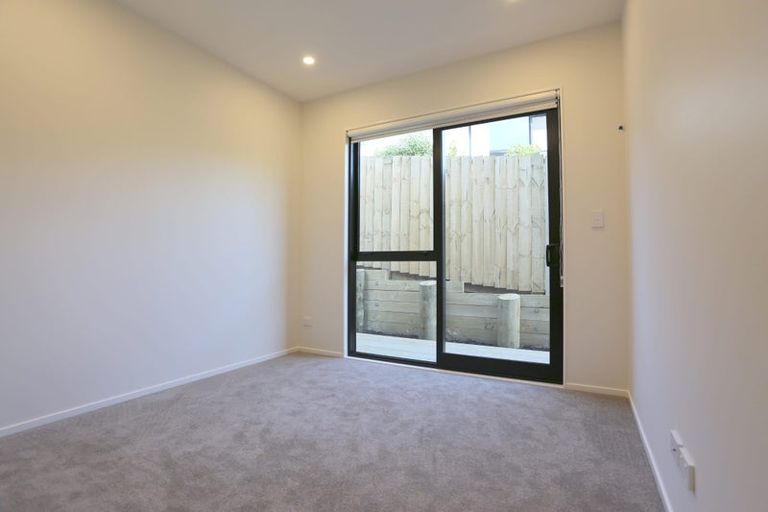 Photo of property in 46 Topliss Drive, Northcross, Auckland, 0632