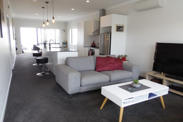 Photo of property in 8 Grey Warbler Road, Hobsonville, Auckland, 0616