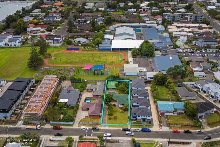 Photo of property in 11 Kingdale Road, Henderson, Auckland, 0610