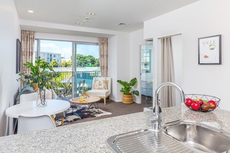 Photo of property in Shoal Haven Apartments, 112a/130 Anzac Street, Takapuna, Auckland, 0622