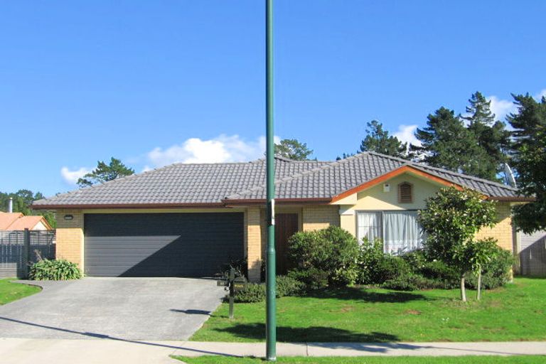 Photo of property in 83 Hillwell Drive, Henderson, Auckland, 0612