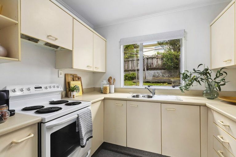 Photo of property in 2/236 Helston Road, Paparangi, Wellington, 6037