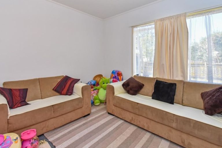 Photo of property in 8 Harrow Place, Manurewa, Auckland, 2102