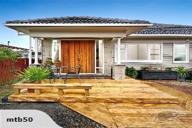 Photo of property in 179 Waimumu Road, Massey, Auckland, 0614