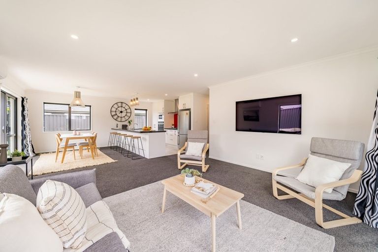 Photo of property in 30 Hopkirk Avenue, Wallaceville, Upper Hutt, 5018