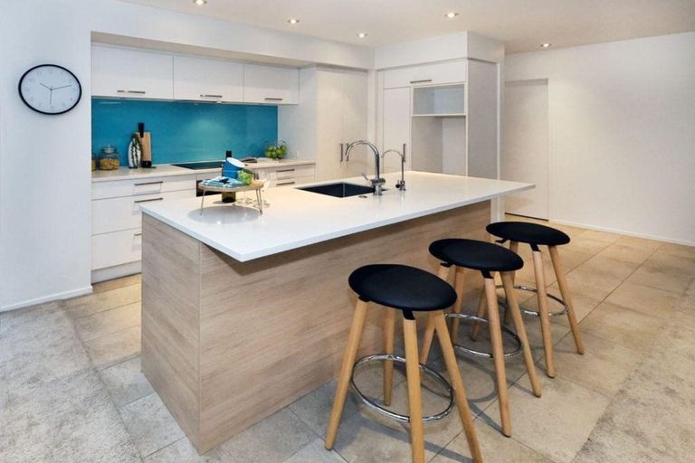 Photo of property in 688a Te Atatu Road, Te Atatu Peninsula, Auckland, 0610