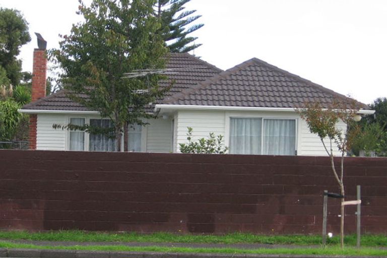 Photo of property in 618 Te Atatu Road, Te Atatu Peninsula, Auckland, 0610