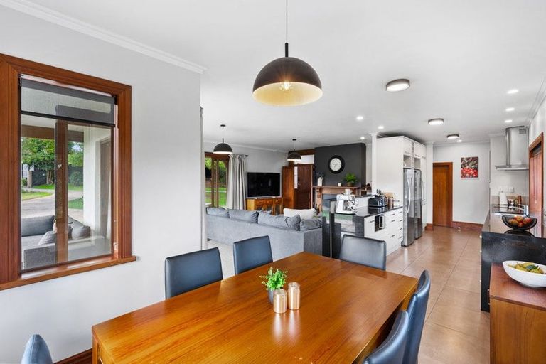 Photo of property in 10 Trig Road, West Harbour, Auckland, 0618