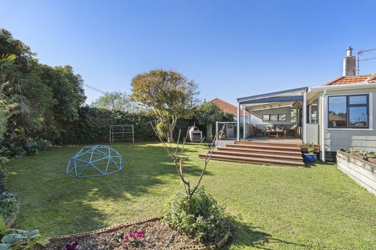 Photo of property in 13 Raleigh Street, Vogeltown, New Plymouth, 4310