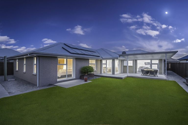 Photo of property in 19 Sovereign Boulevard, Kaiapoi, 7630