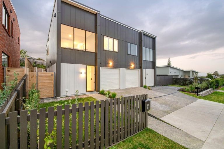 Photo of property in 28b Kukuwai Avenue, Red Beach, 0932