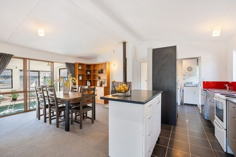 Photo of property in 29a Oriwa Street, Waikanae, 5036