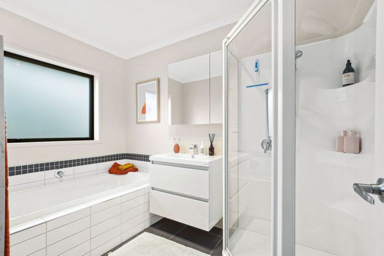 Photo of property in 123 Saint James Drive, Huntington, Hamilton, 3210