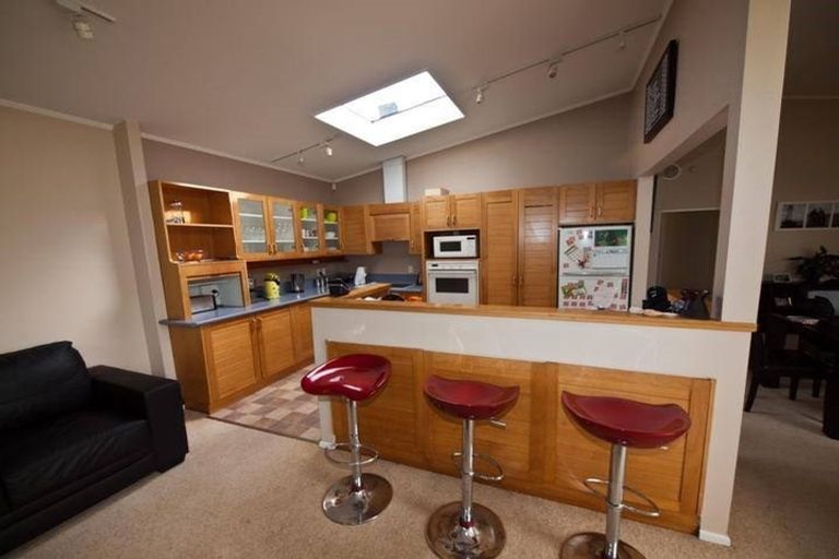 Photo of property in 5 Chudleigh Grove, Churton Park, Wellington, 6037