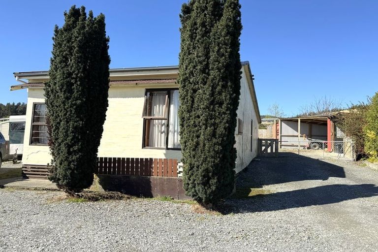 Photo of property in 82 Salcombe Street, Kaitangata, 9210