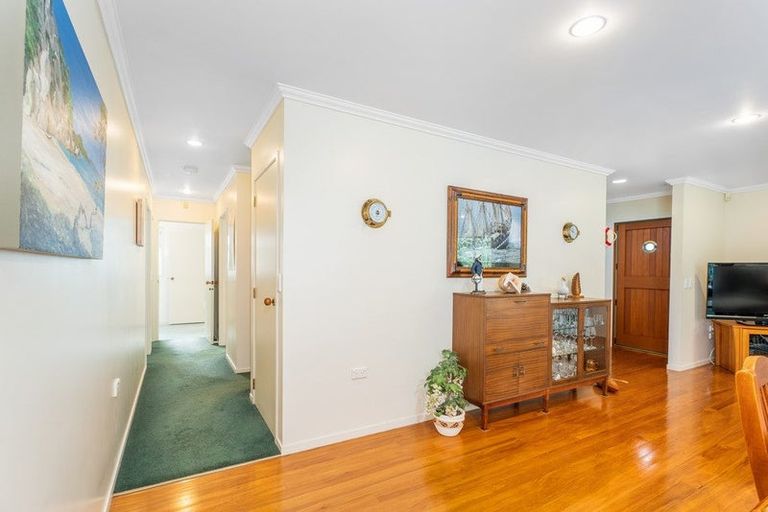 Photo of property in 19 Martin Place, Cooks Beach, Whitianga, 3591