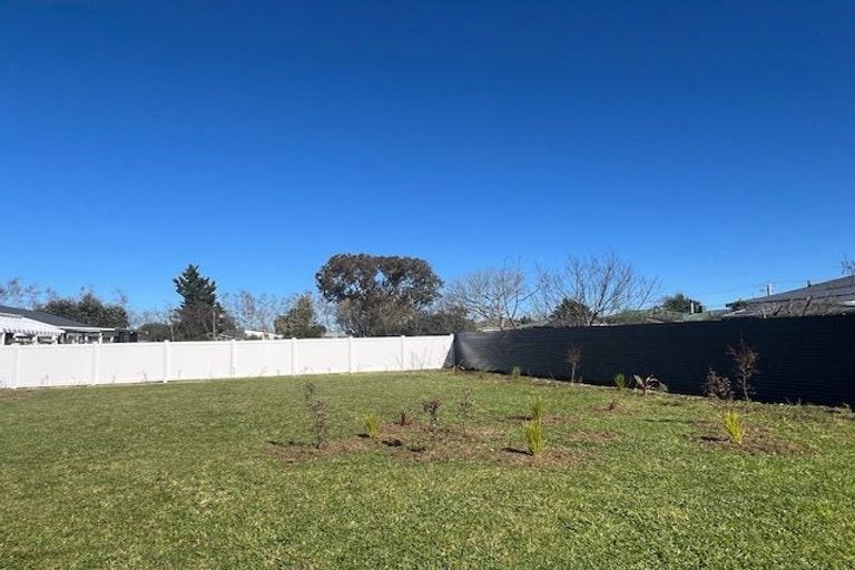 Photo of property in 409a High Street South, Carterton, 5713