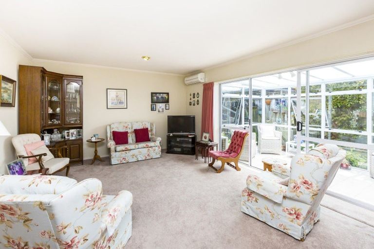 Photo of property in 4f1- Comeskey Grove, Elderslea, Upper Hutt, 5018