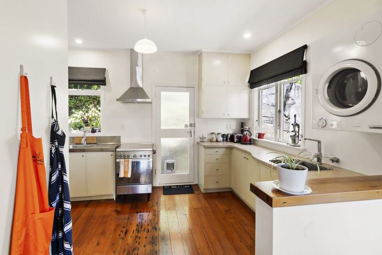 Photo of property in 27 Connaught Terrace, Brooklyn, Wellington, 6021