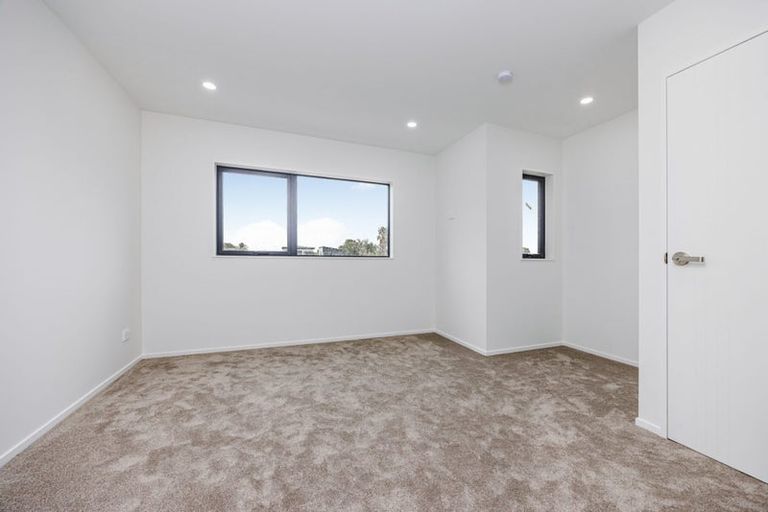 Photo of property in 14b Friesian Drive, Mangere, Auckland, 2022