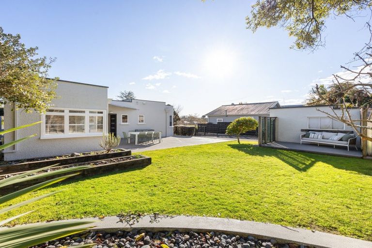 Photo of property in 24 Banbury Crescent, Fairfield, Hamilton, 3214