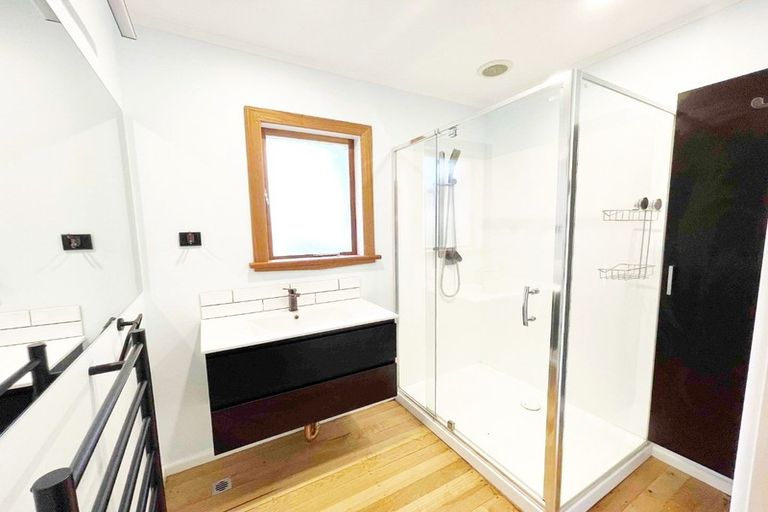 Photo of property in 30 Gilliam Street, New Lynn, Auckland, 0600